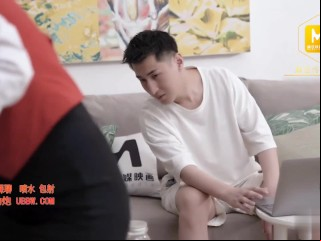 骚气上门服务的保洁员淫乱激情爆射